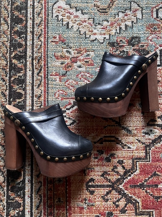 CHANEL Shoes - Chanel